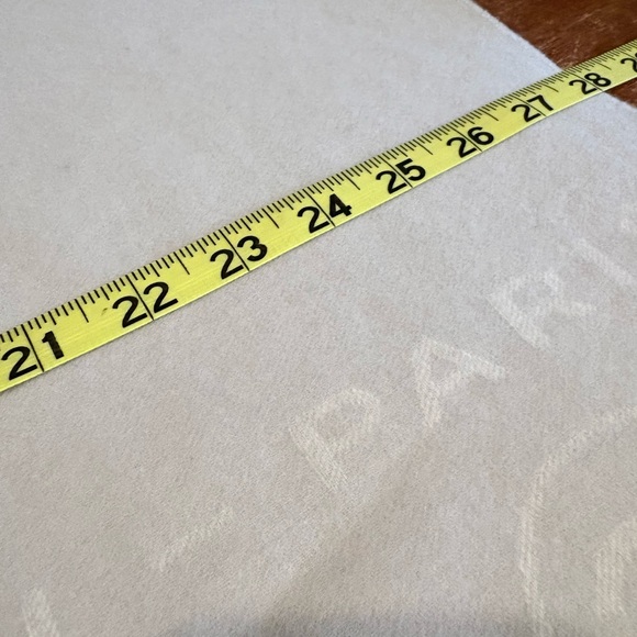 Authentic CHANEL Ivory and Grey Paris- 31 Rue Cambon Large Cashmere Scarf - Picture 10 of 10